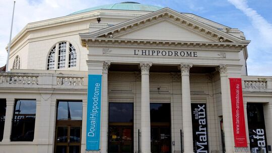 Façade de l'Hippodrome